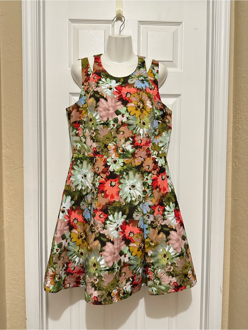 TAYLOR VIBRANT FLORAL FIT & FLARE CUT OUT SHOULDER DRESS SIZE 14